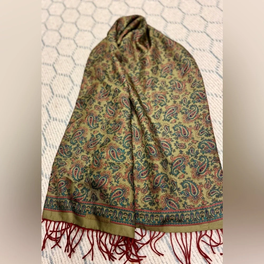 PIERRE BALMAIN Paris Vintage Luxurious Silk/Wool Green Paisley Scarf W/ Fringe